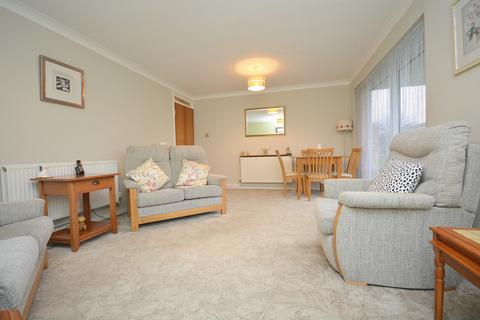 2 bedroom flat for sale, Eynsford Close, Cliftonville