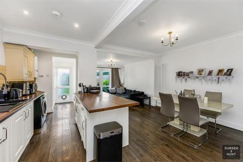 5 bedroom end of terrace house for sale, Rainsford Way, Hornchurch, RM12