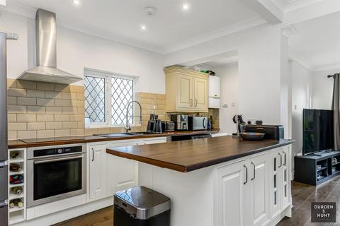 5 bedroom end of terrace house for sale, Rainsford Way, Hornchurch, RM12