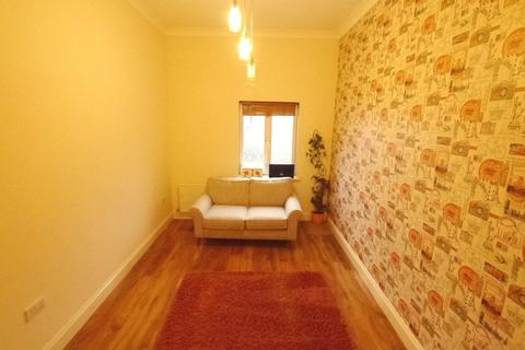 4 bedroom townhouse to rent, Dragon Road, Hatfield