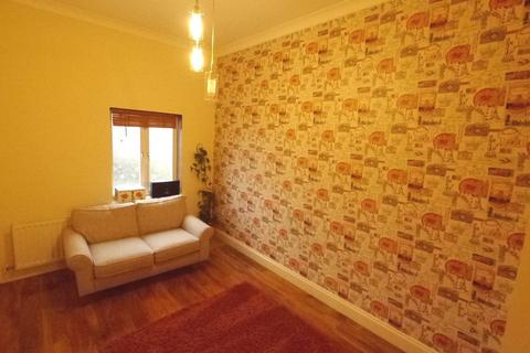 4 bedroom townhouse to rent, Dragon Road, Hatfield