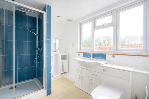 4 bedroom semi-detached house for sale, West Byfleet KT14
