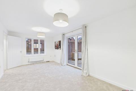 3 bedroom detached house to rent, Marches Close, Cheltenham GL51