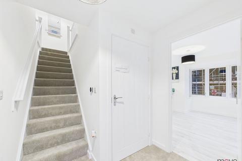 3 bedroom detached house to rent, Marches Close, Cheltenham GL51