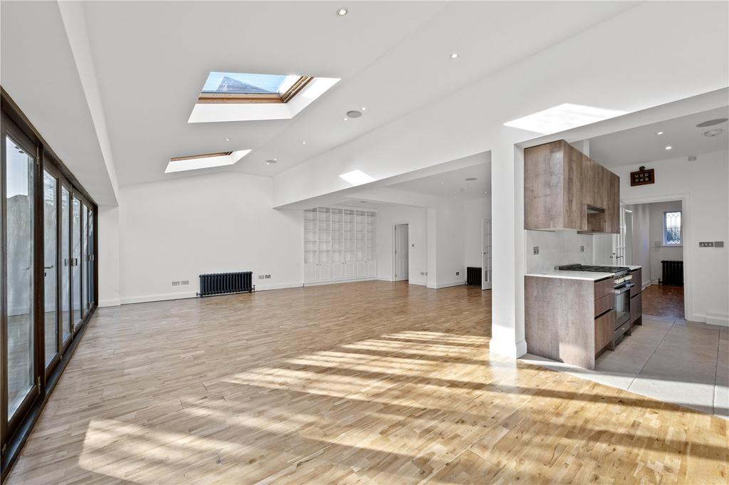 Kitchen/Reception Rm