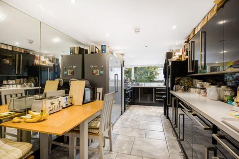 6 bedroom end of terrace house for sale, Bath Road, Cheltenham GL53