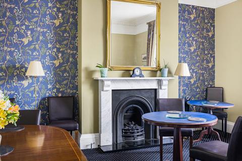 6 bedroom end of terrace house for sale, Bath Road, Cheltenham GL53