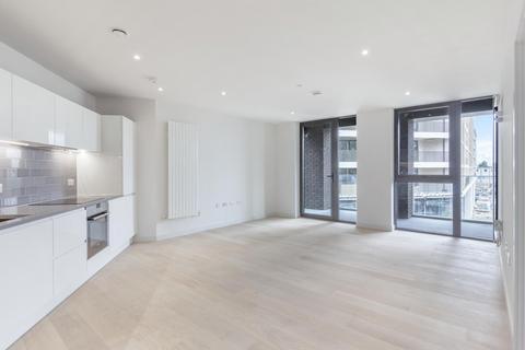 2 bedroom apartment to rent, Cutter House, Royal Wharf, London, E16