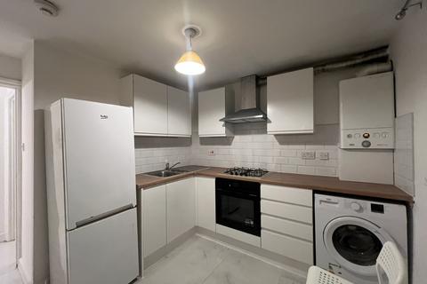 2 bedroom flat to rent, Amersham Road, SE14