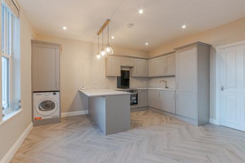 undefined, Apartment 2, 19 Oakwood Avenue, Oakwood