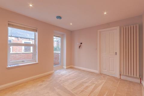 undefined, Apartment 2, 19 Oakwood Avenue, Oakwood