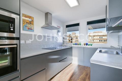 undefined, Brentford Dock, Brentford, London, TW8