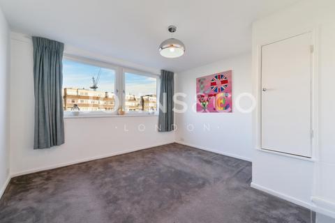 undefined, Brentford Dock, Brentford, London, TW8