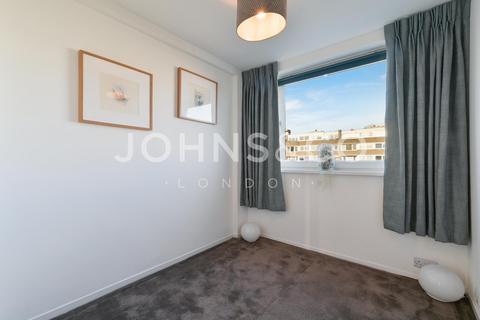 undefined, Brentford Dock, Brentford, London, TW8