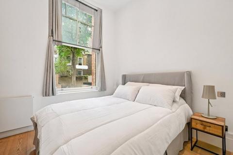 3 bedroom flat to rent, Barkston Gardens, Earls Court, London