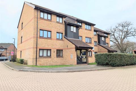 Littlebrook Avenue, Burnham