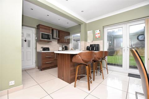 3 bedroom semi-detached house for sale, East View, Gildersome, Morley, Leeds