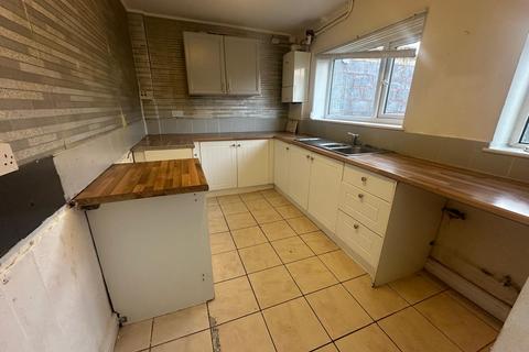 3 bedroom terraced house to rent, valley road, walsall WS3