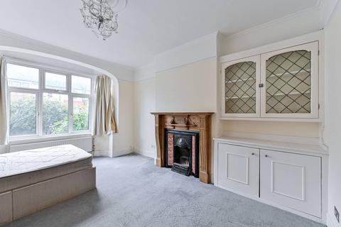 4 bedroom terraced house to rent, Ribblesdale Road, Tooting, London, SW16