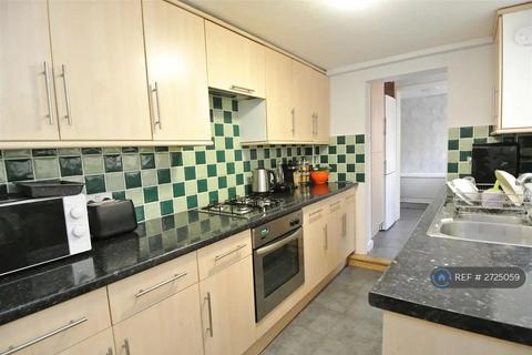 4 bedroom terraced house to rent, St. Judes Road, Englefield Green, Egham, TW20