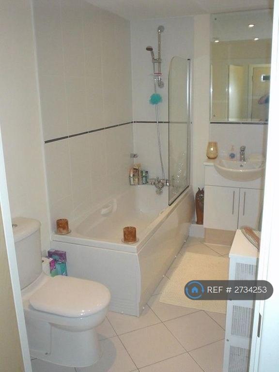 Additional Bathroom Image