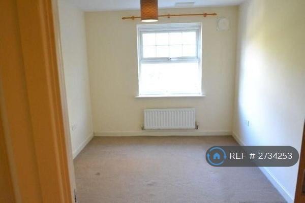 2nd Bedroom