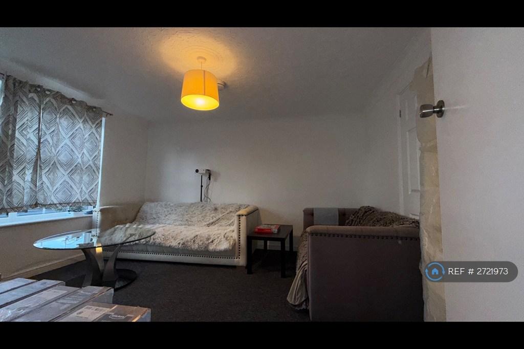 Lounge/ Bedroom 4