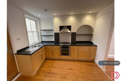 2 bedroom terraced house to rent, Winnock Road, Colchester, CO1