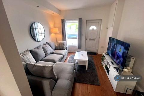 2 bedroom terraced house to rent, Winnock Road, Colchester, CO1