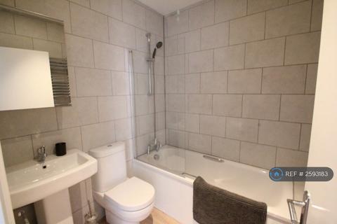 2 bedroom flat to rent, Edison Court, London, NW10