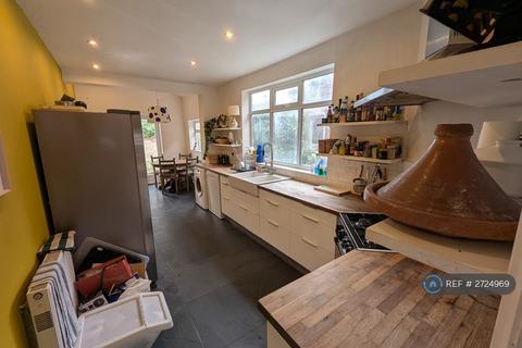 1 bedroom in a house share to rent, Station Road, Birmingham, B14