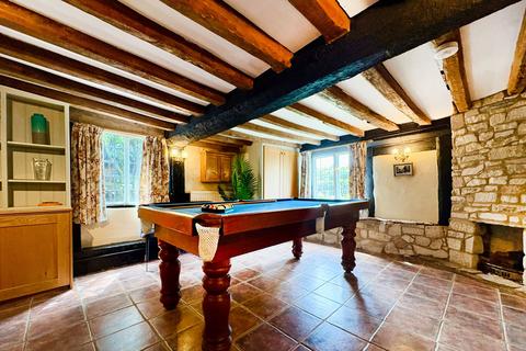 4 bedroom cottage for sale, Tewkesbury Road, Gloucester GL2
