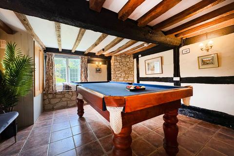 4 bedroom cottage for sale, Tewkesbury Road, Gloucester GL2