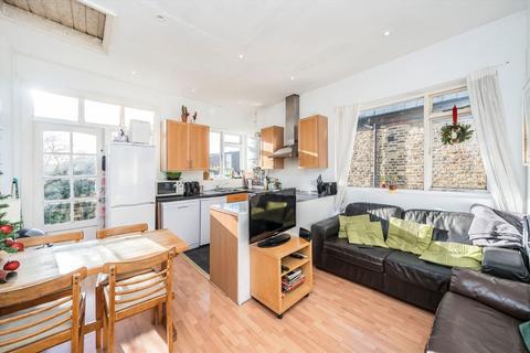 3 bedroom maisonette for sale, Oakmead Road, London SW12