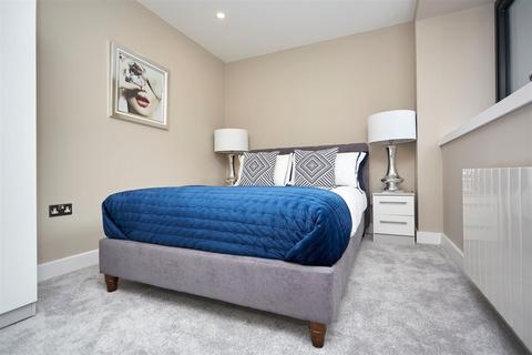 undefined, The Glass House, Queens Gardens