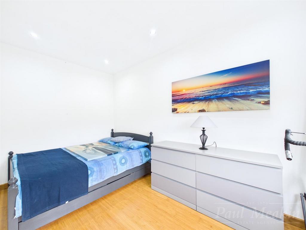 Bedroom/Reception Room