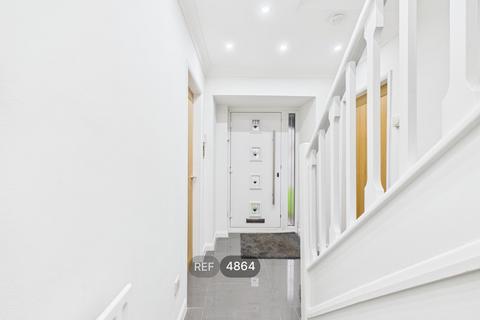 4 bedroom detached house to rent, Nottingham NG9