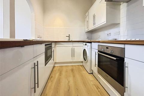2 bedroom flat to rent, Alcantara Crescent, Hampshire SO14
