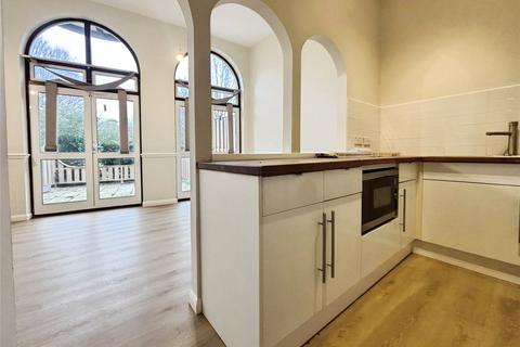 2 bedroom flat to rent, Alcantara Crescent, Hampshire SO14