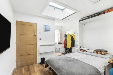 undefined, Ringslade Road, London, N22