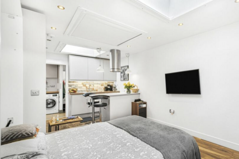 undefined, Ringslade Road, London, N22