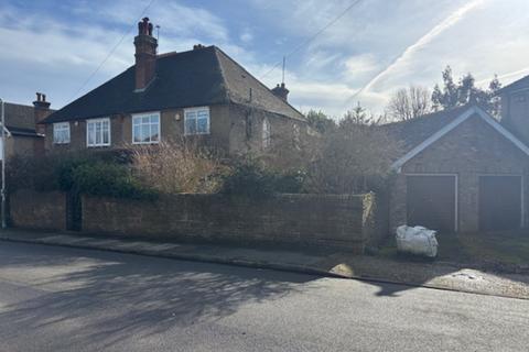 Roy Road, Northwood, HA6