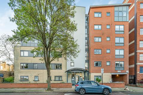 2 bedroom flat for sale, 2 Manor Gardens, London, N7