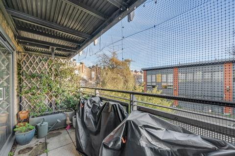 2 bedroom flat for sale, 2 Manor Gardens, London, N7