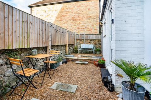 2 bedroom semi-detached house for sale, Windmill Street, Hythe, CT21
