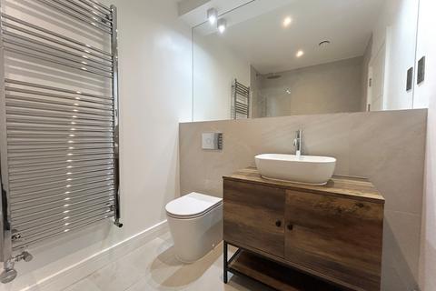 2 bedroom flat to rent, 5 Manor Road, Wallington SM6