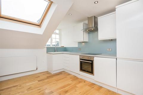 1 bedroom flat to rent, Albion Road, London, N16