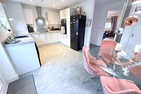 3 bedroom semi-detached house for sale, Low Road, Barrowby