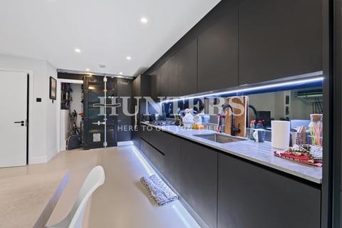 undefined, Defoe Road, London, N16
