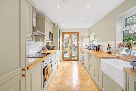 undefined, Winston Road, London, N16
